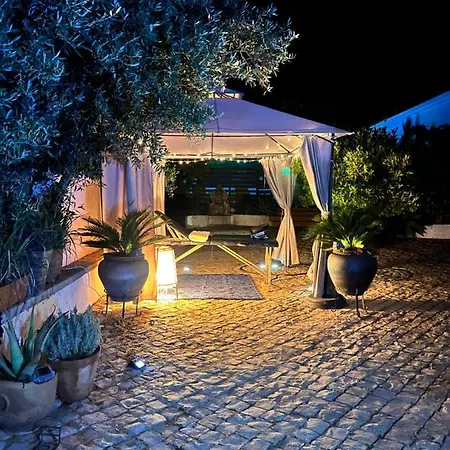 Casa Santo Antonio *